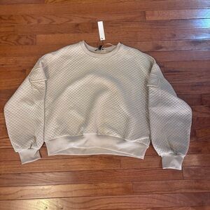 NWT boutique pullover women’s size M